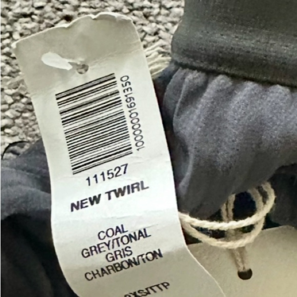 Aritzia NWT Wilfred Charcoal Twirl Skirt - Picture 4 of 8